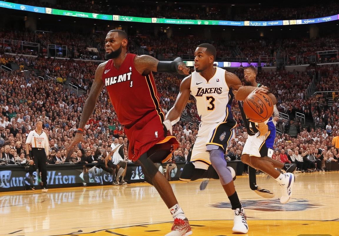 2016科比韦德湖热火巅峰对决：经典瞬间与战术分析